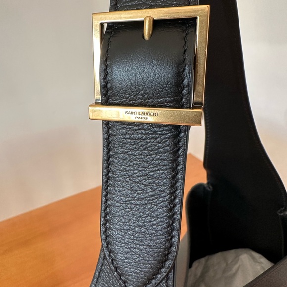 - Saint Laurent le 5 a 7 supple large shopper - Picture 4 of 9